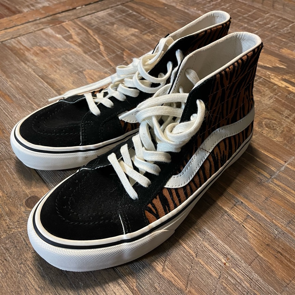 Vans tiger stripe high top shoes